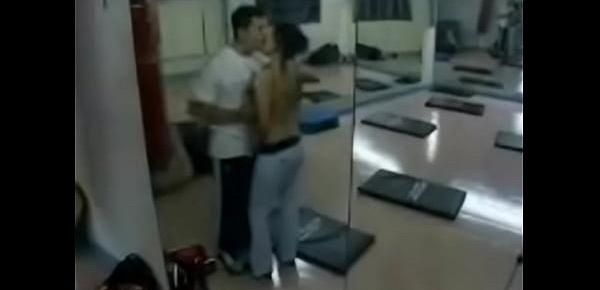  arab-couple-gym-romp-hidden-cam-video full 176 mp4
